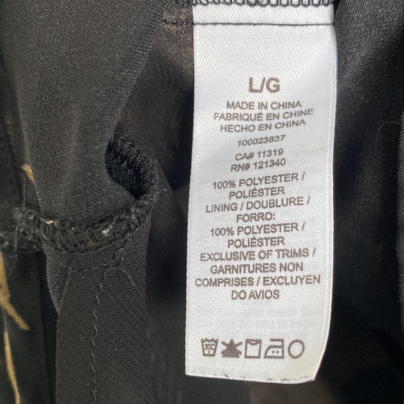 Dynamite Floral V-Neck Blouse with Choker - Picture 14 of 14